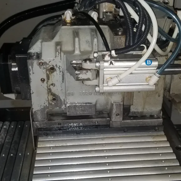 Surface rust removal after dry ice blasting