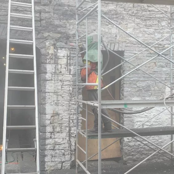 Limestone wall cleaning 5