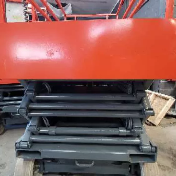 Sandblasted Scissor Lifts in Colborne