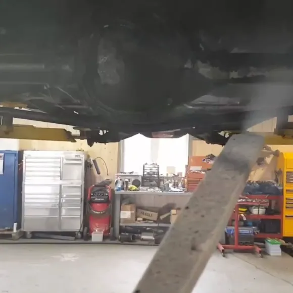 Vehicle Undercoating Removal Using Dry Ice Blasting