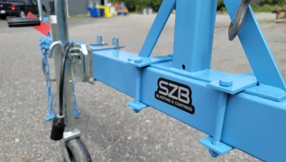 SZB logo on blue trailer
